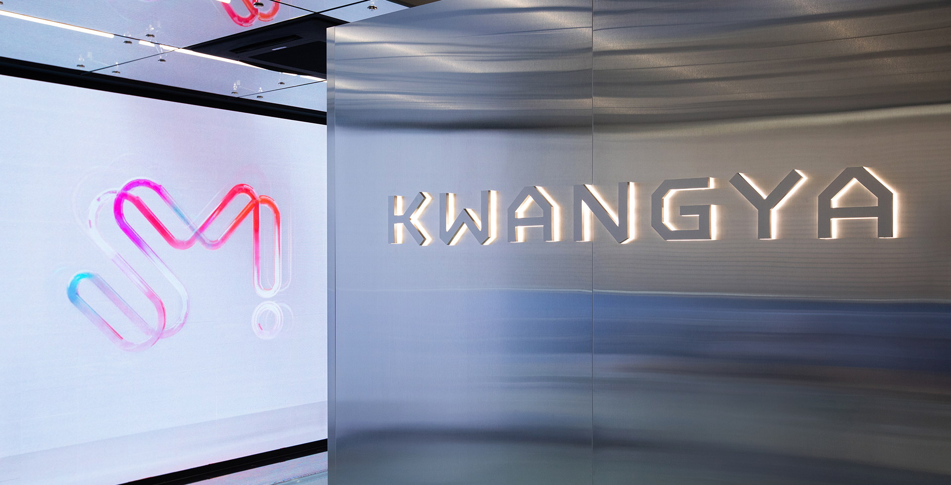 (주)에스엠브랜드마케팅 홈페이지 메인 사진